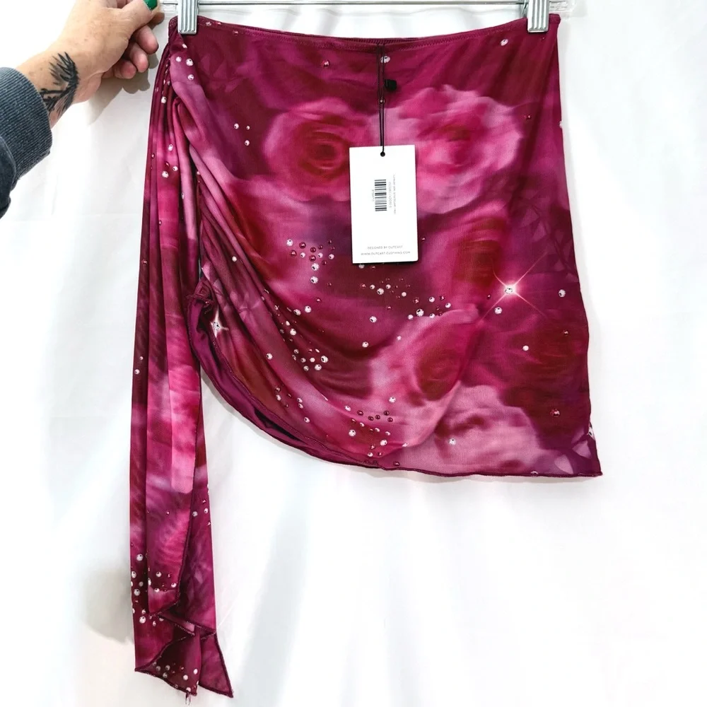 NWT Outcast “Eliza” Vibrant Pink/Magenta Floral Rose Print Mini Skirt Size Small - Picture 9 of 15